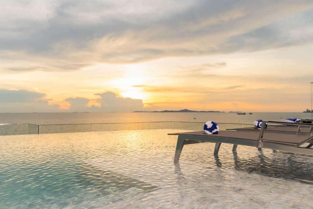 Bayphere Hotel Pattaya Ban Nong Hin  ภายนอก รูปภาพ